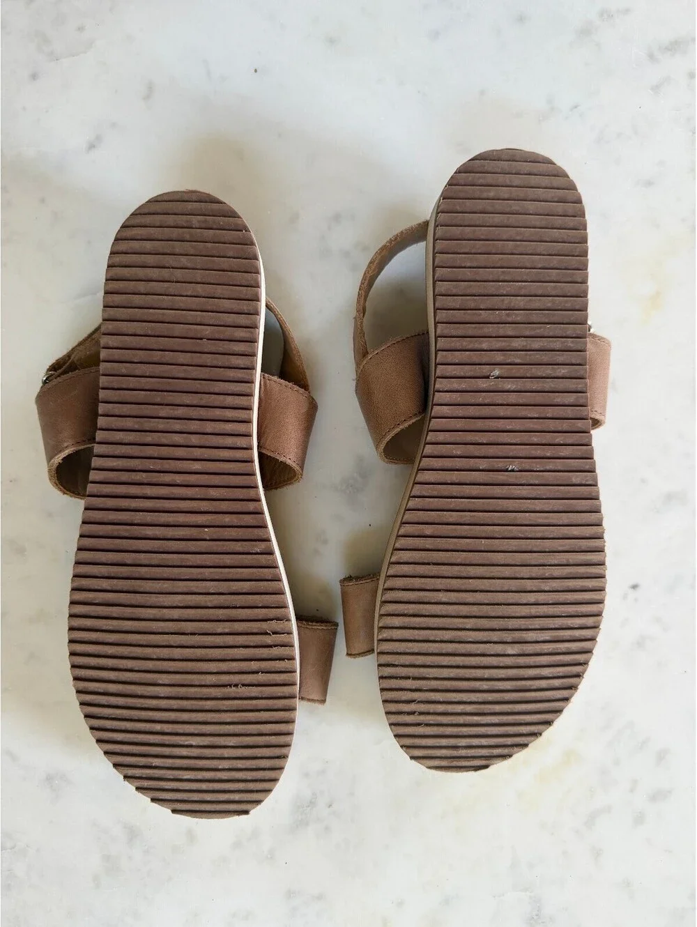 Nisolo Go-To Flatform Sandals in Almond - Size 9